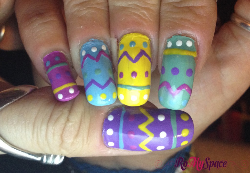 finale nailart nails unghie pasqua easter decorazione uova eggs pastello romyspace copia