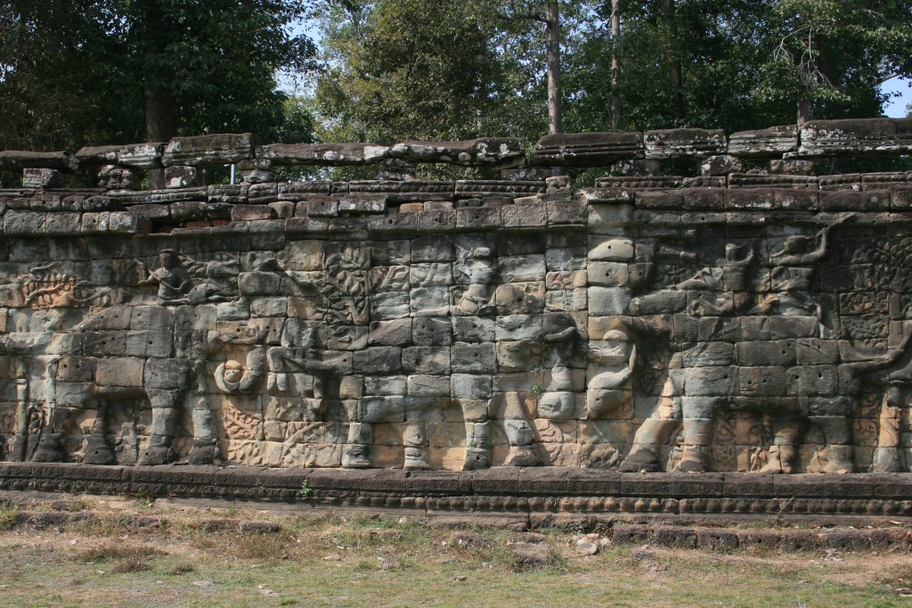 cambogia angkor sito archeologico terrazza elefanti 7
