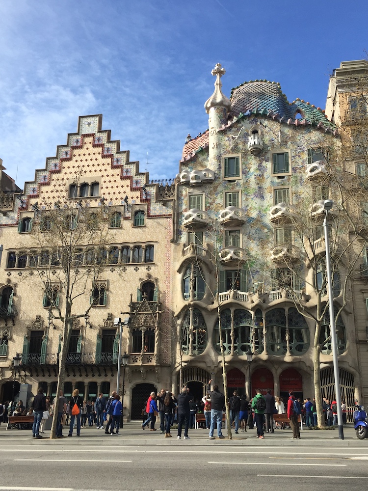 Le opere architettoniche di Antoni Gaudì a Barcellona Casa Batlo 